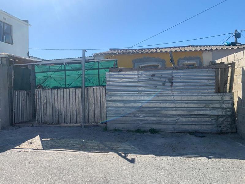 2 Bedroom Property for Sale in Park Village Western Cape